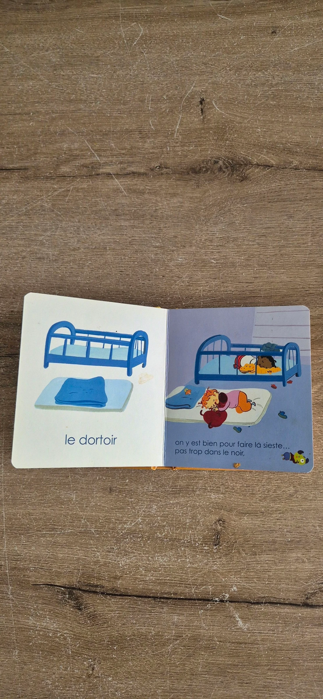 Livre imagier A la crèche  – photo 5
